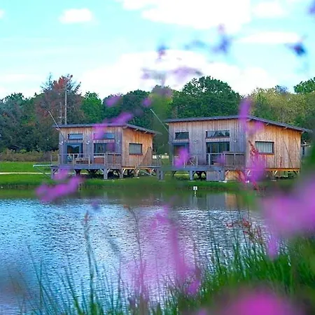 Hotel écolodges Du Golf Du Sauternais Saint-Loubert